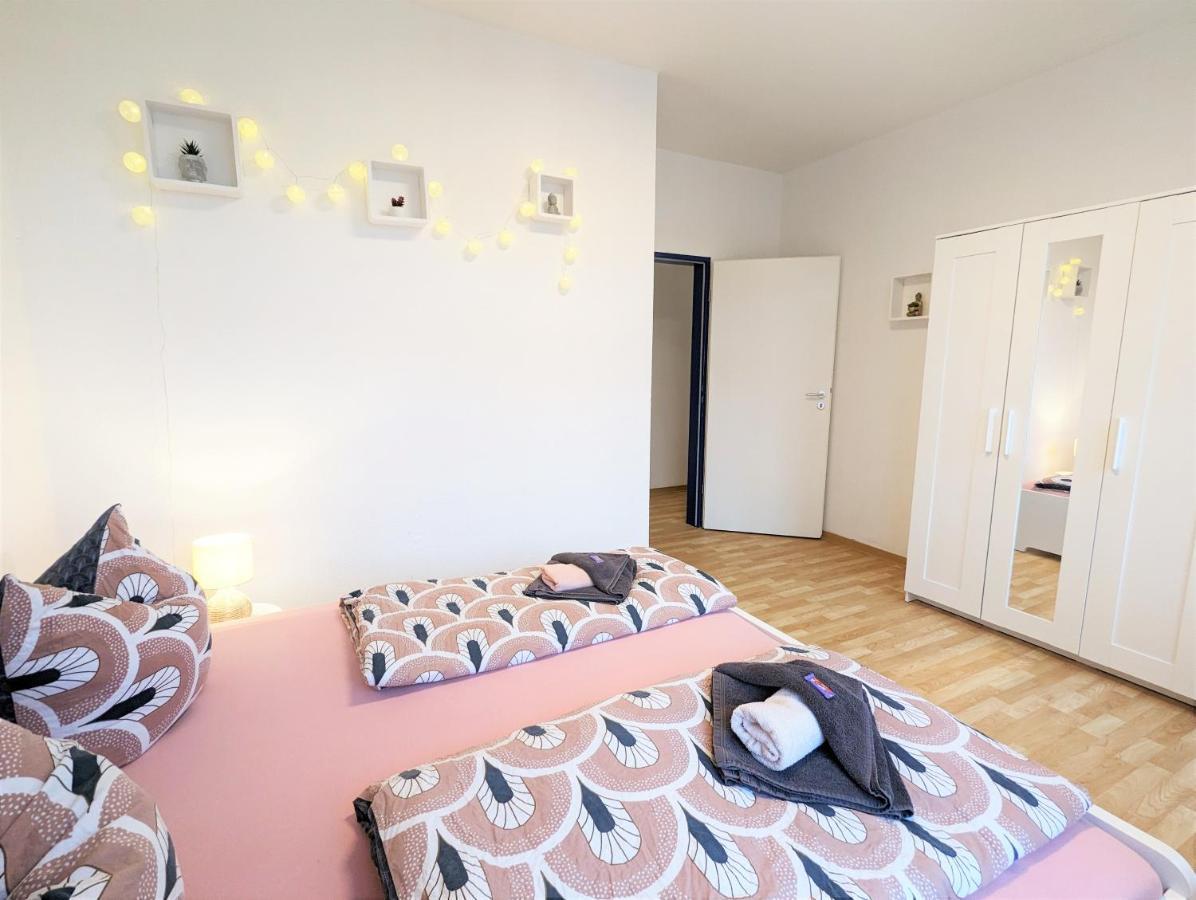 Lichtdurchflutete Helle Wohnung Mit Garten Sauna & Pool - Hw3 Зебніц Екстер'єр фото